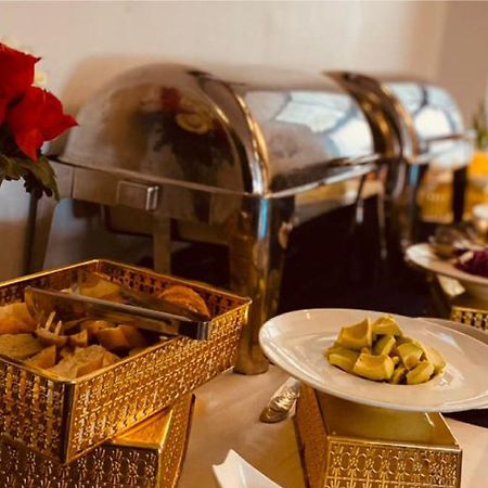 Hotel Vendome Дуала Екстер'єр фото