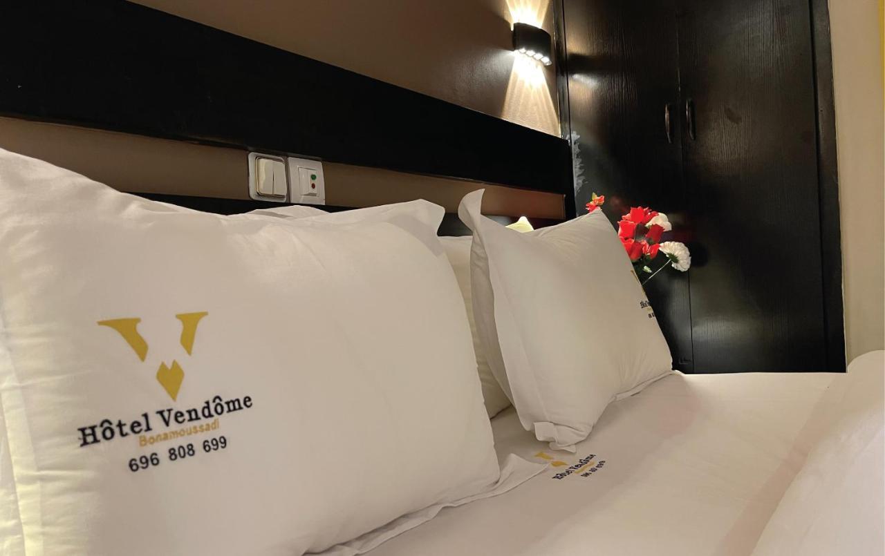 Hotel Vendome Дуала Екстер'єр фото