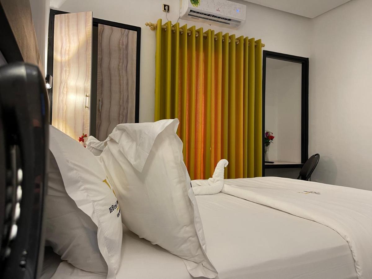 Hotel Vendome Дуала Екстер'єр фото