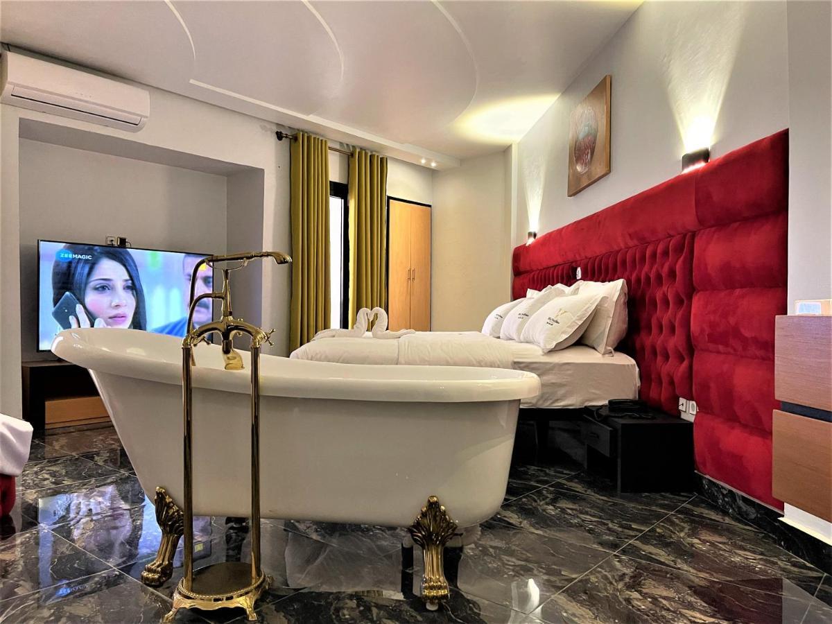 Hotel Vendome Дуала Екстер'єр фото