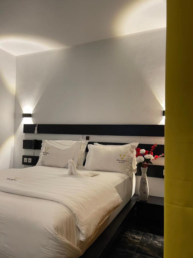 Hotel Vendome Дуала Екстер'єр фото