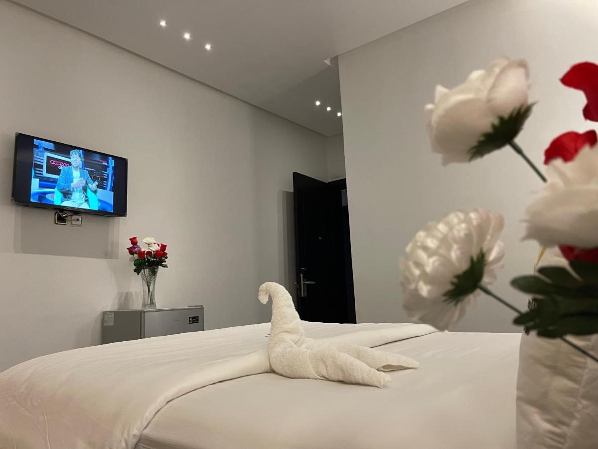 Hotel Vendome Дуала Екстер'єр фото