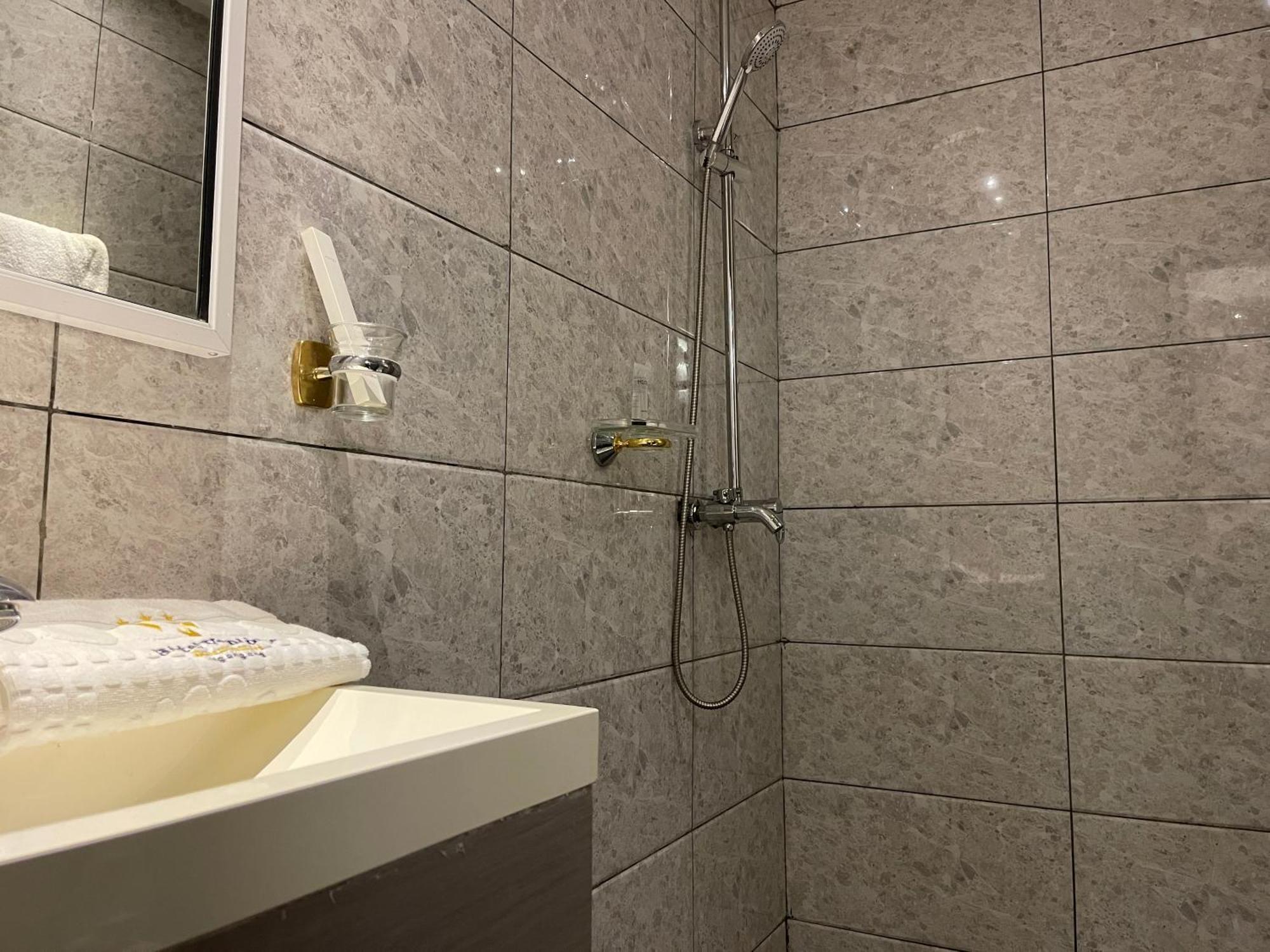 Hotel Vendome Дуала Екстер'єр фото